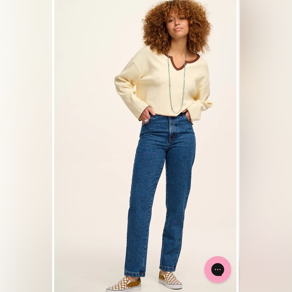 Dana - Mom Denim Jeans in Mid Wash Blue